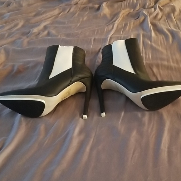 GX Gwen Steffani Booties, new in box - Picture 6 of 6